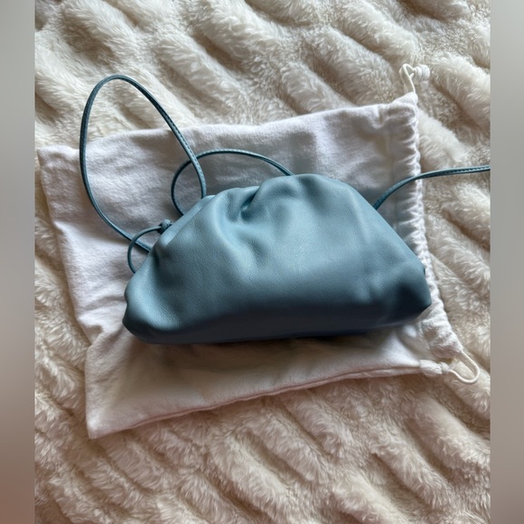 Bottega Veneta Calfskin Mini
Pouch- ICE - Picture 1 of 7